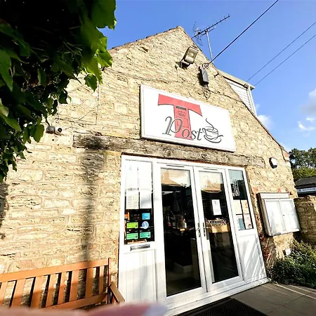 Country With Church View And Fireplace Near & York Holiday home Leeds (West Yorkshire)