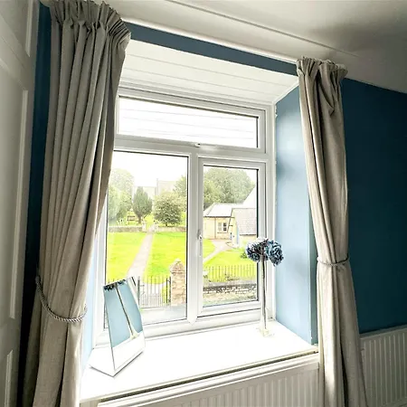 Cosy Country Escape | Fireplace & Views | & York Leeds (West Yorkshire)